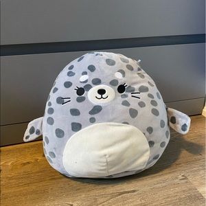 SQUISHMALLOW 12” seal
